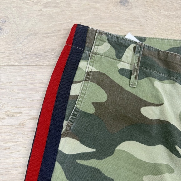 MOTHER The Misfit Side-Stripe Camo Pants - Picture 9 of 10
